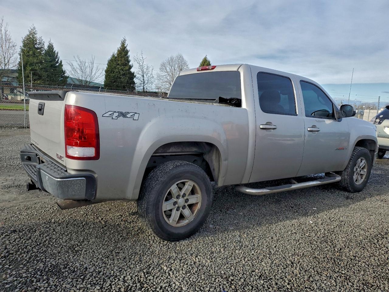 2007 GMC NEW SIERRA K1500 photo 3