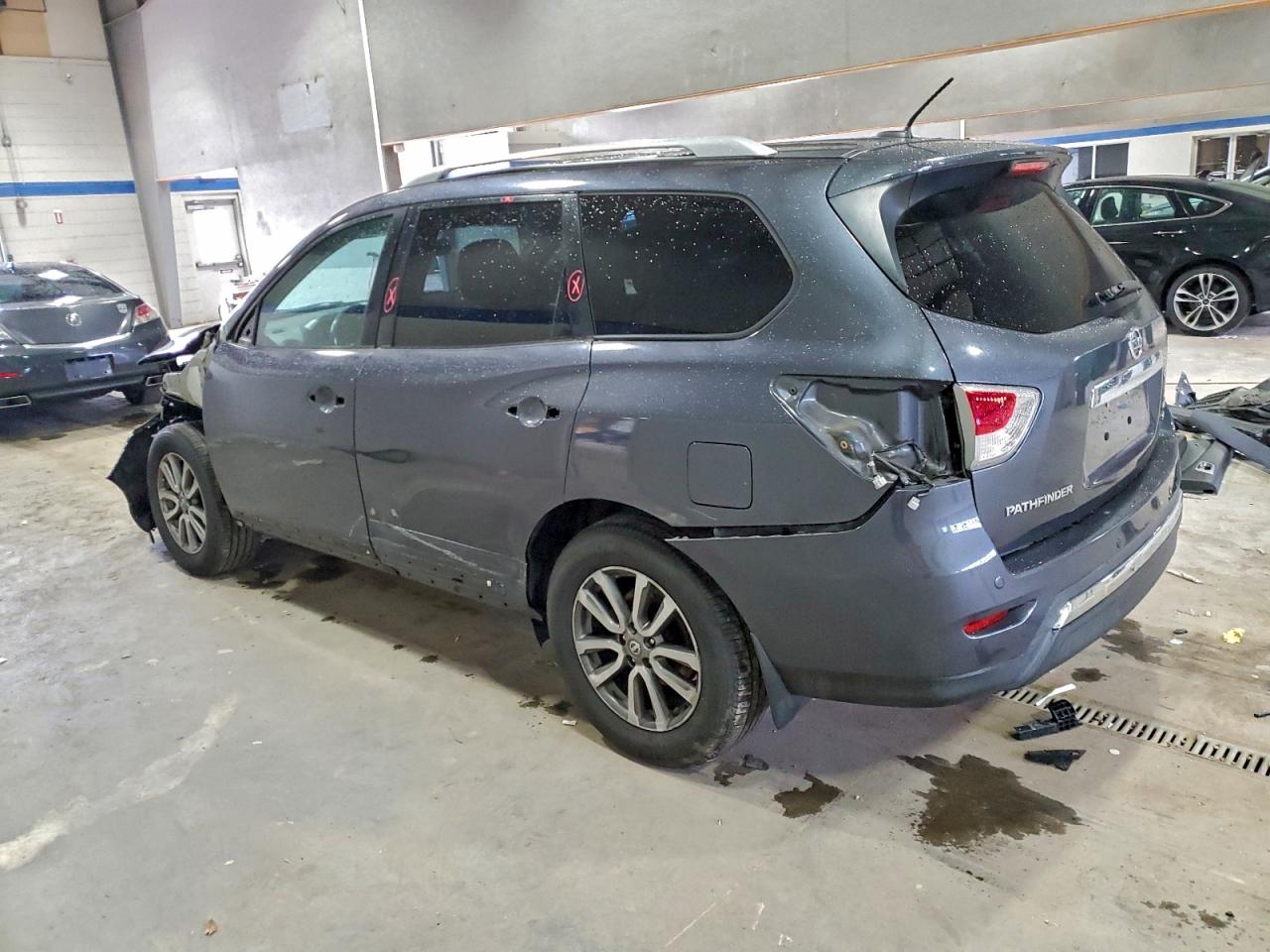 2013 NISSAN PATHFINDER S photo 2