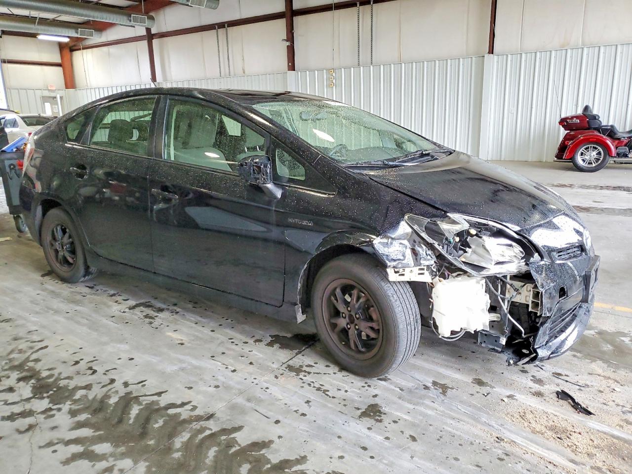 2014 TOYOTA PRIUS photo 4