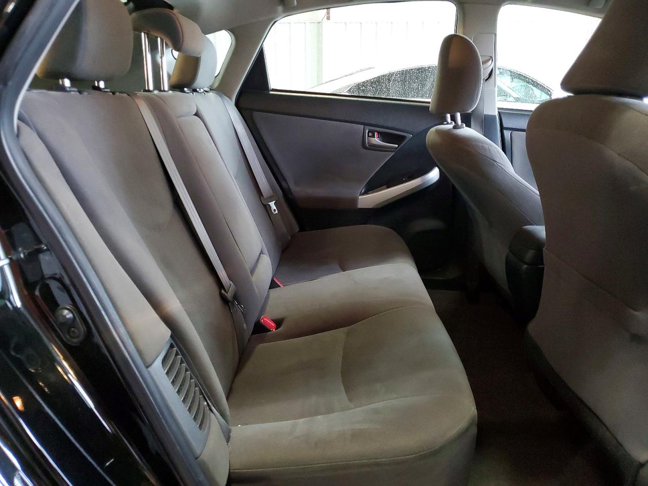 2014 TOYOTA PRIUS photo 10