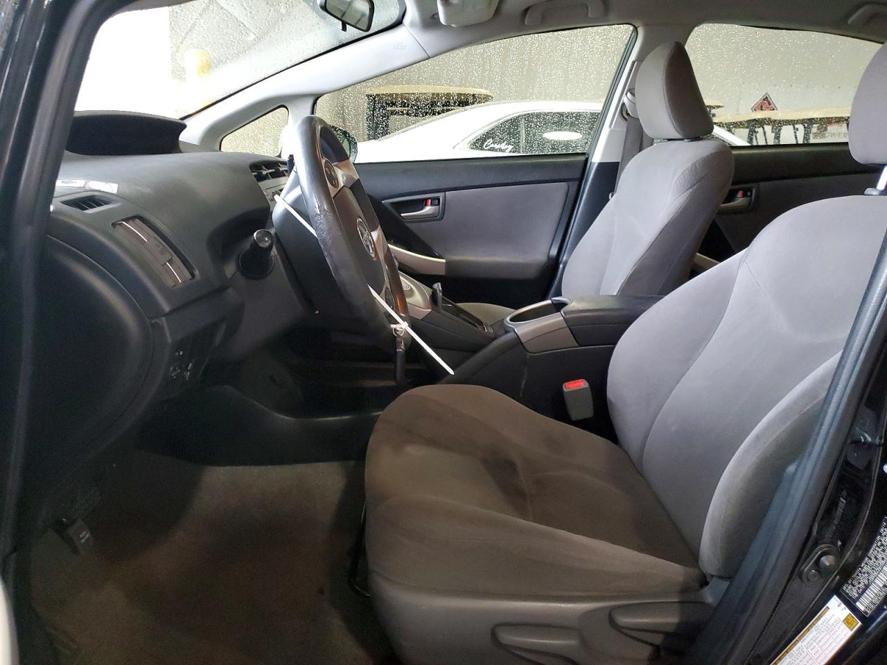 2014 TOYOTA PRIUS photo 7