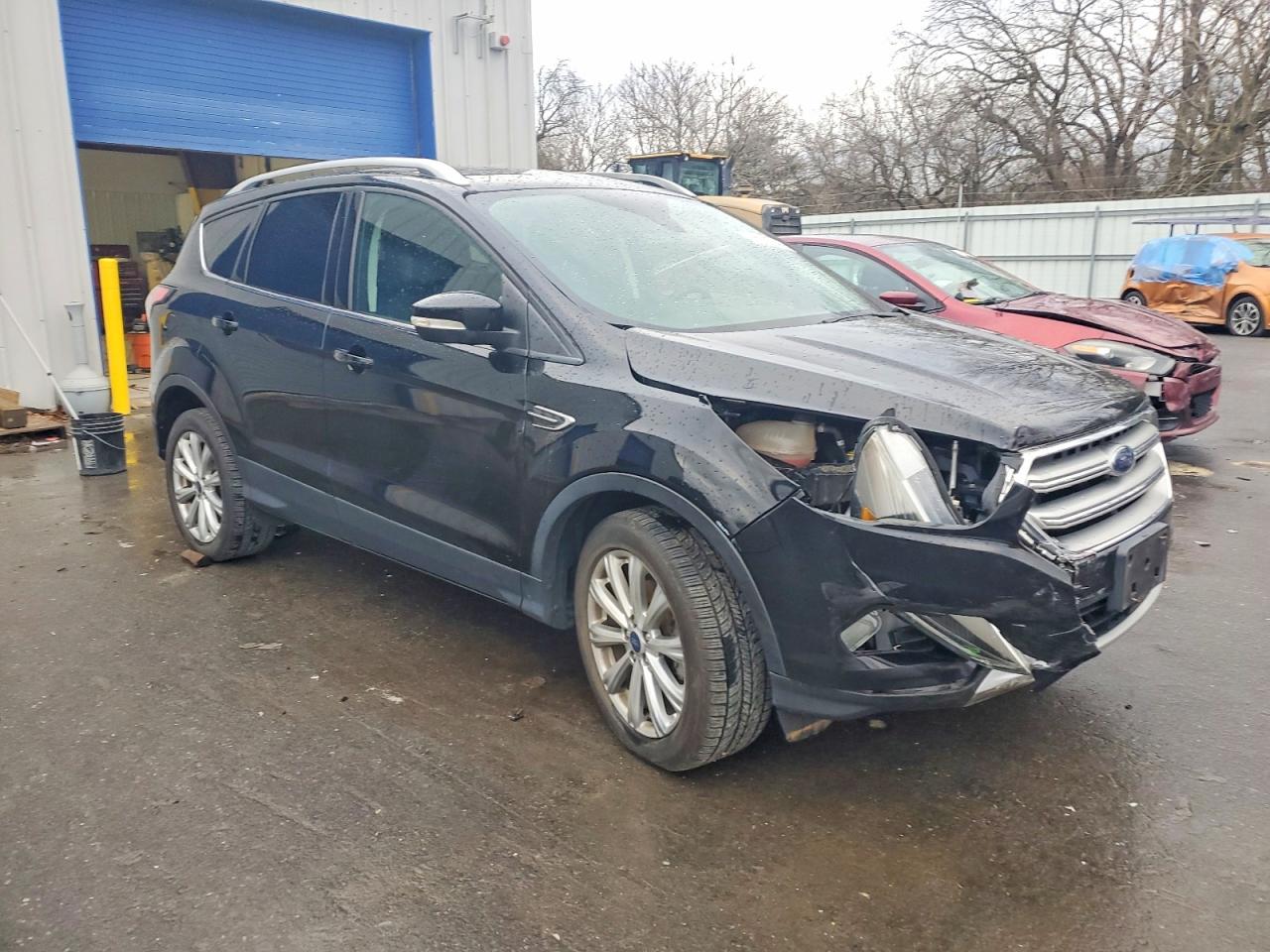 2017 FORD ESCAPE TITANIUM photo 4
