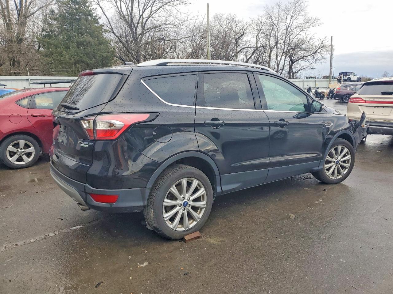 2017 FORD ESCAPE TITANIUM photo 3