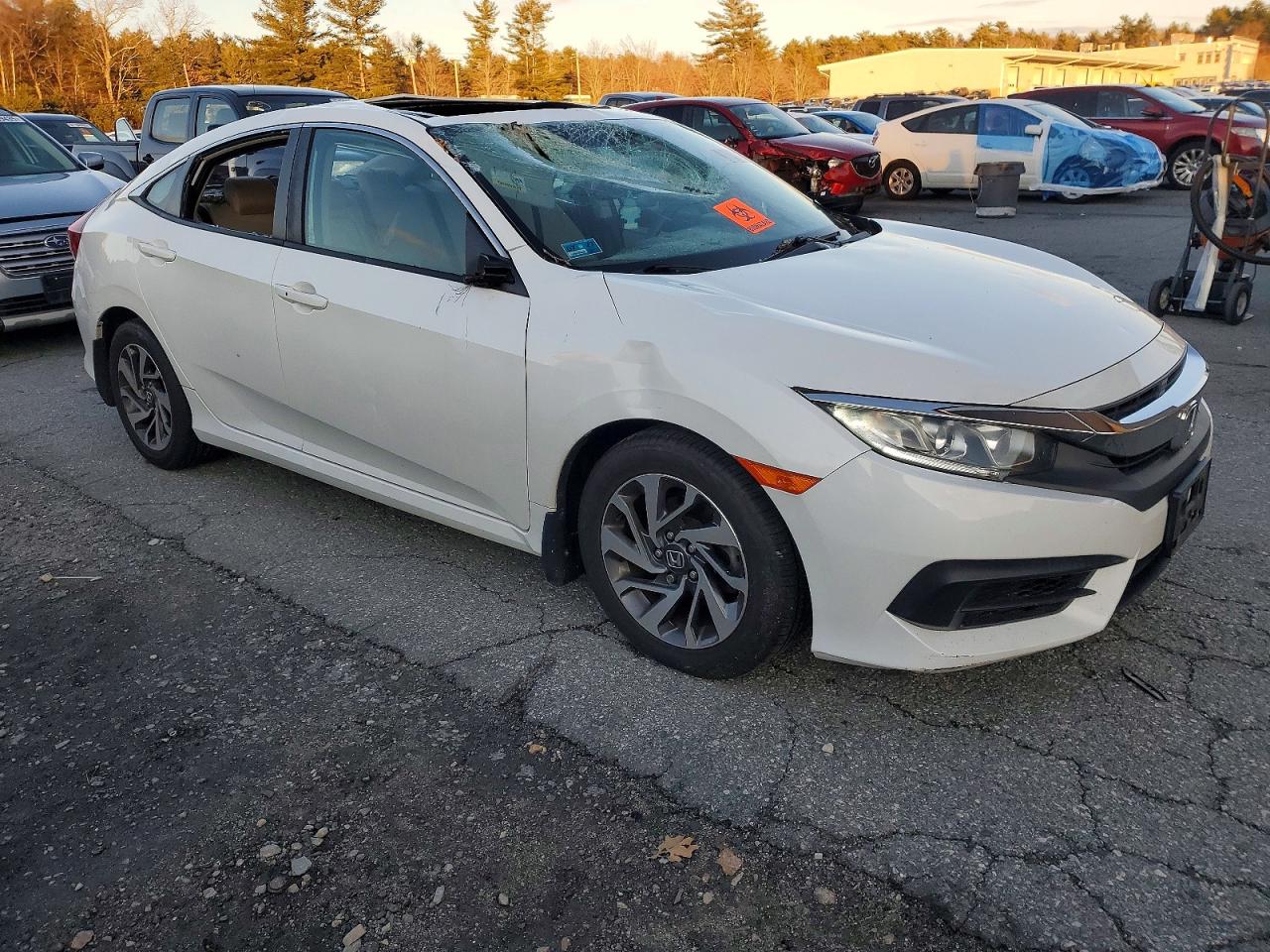 2017 HONDA CIVIC EX photo 4