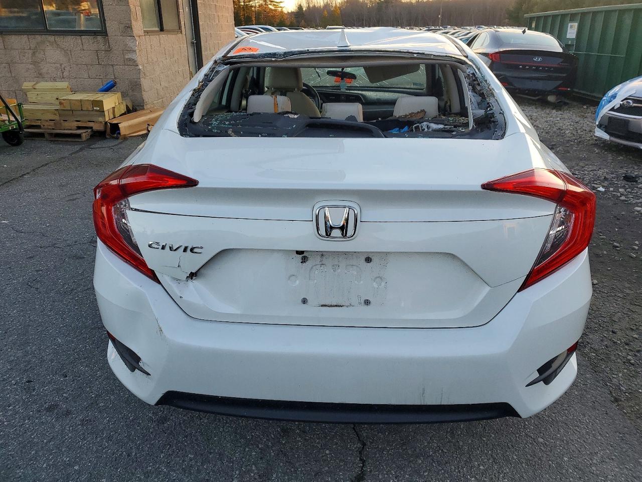 2017 HONDA CIVIC EX photo 6