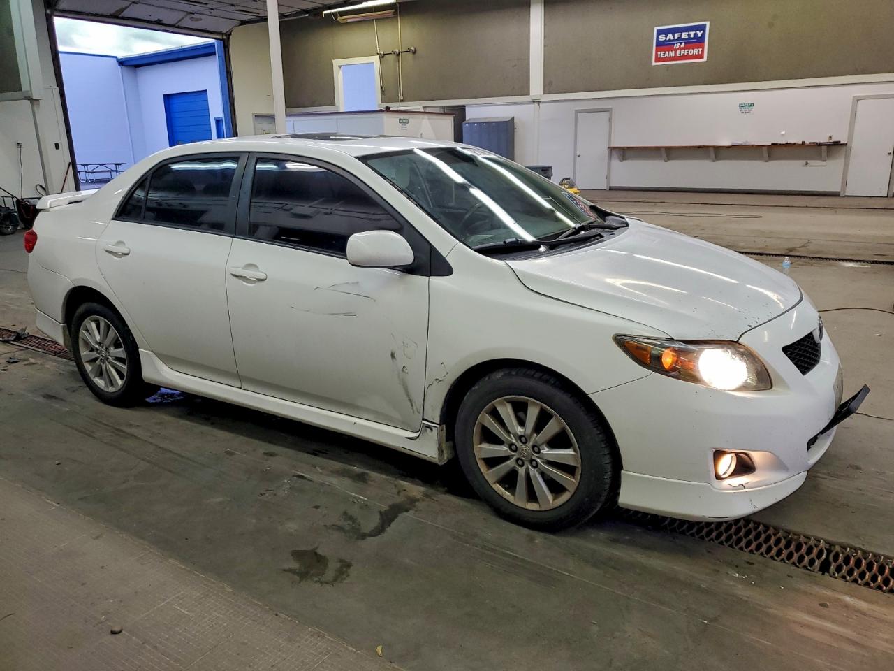 2009 TOYOTA COROLLA BASE photo 4