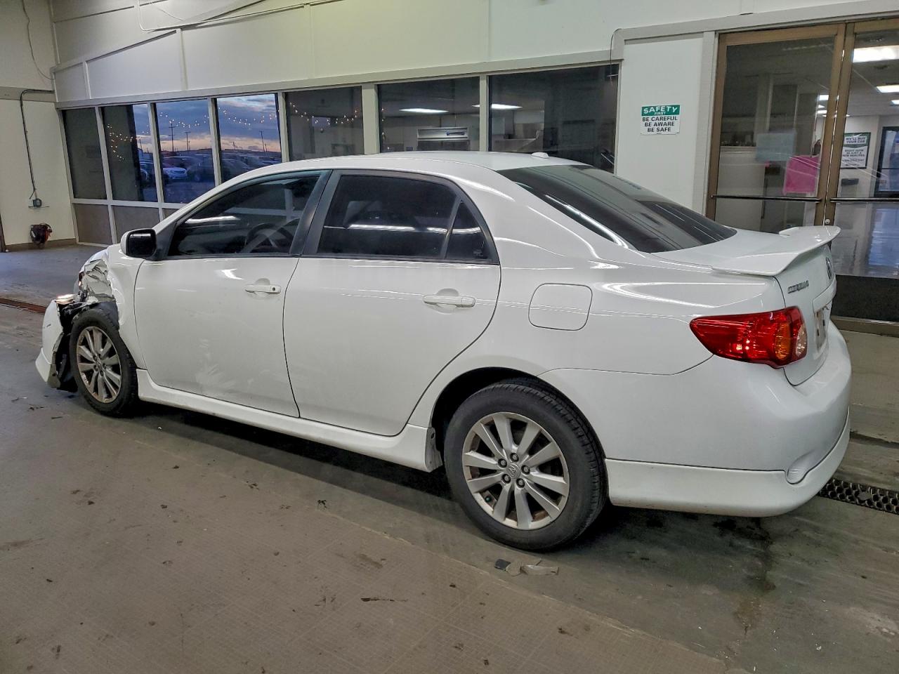 2009 TOYOTA COROLLA BASE photo 2