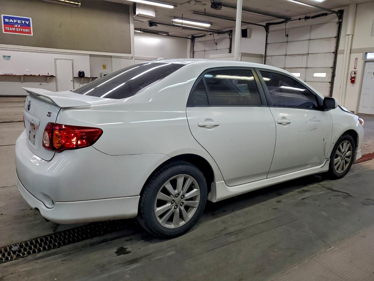 2009 TOYOTA COROLLA BASE photo 3