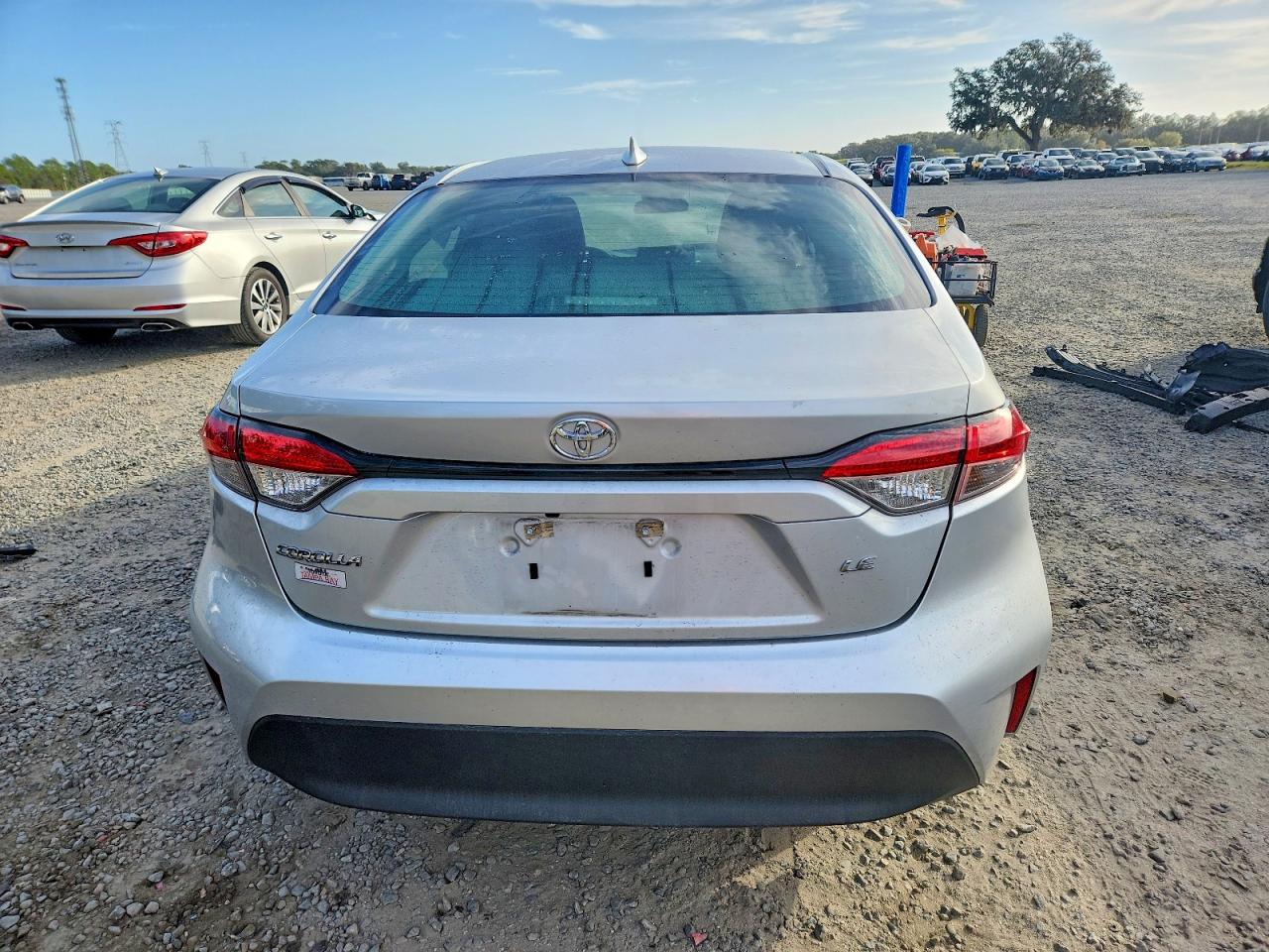 2023 TOYOTA COROLLA LE photo 6