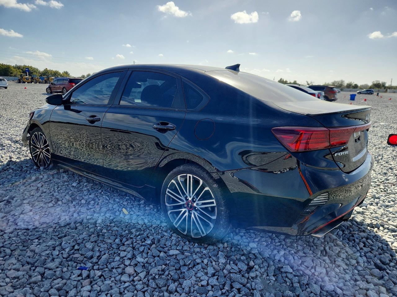 2024 KIA FORTE GT photo 2