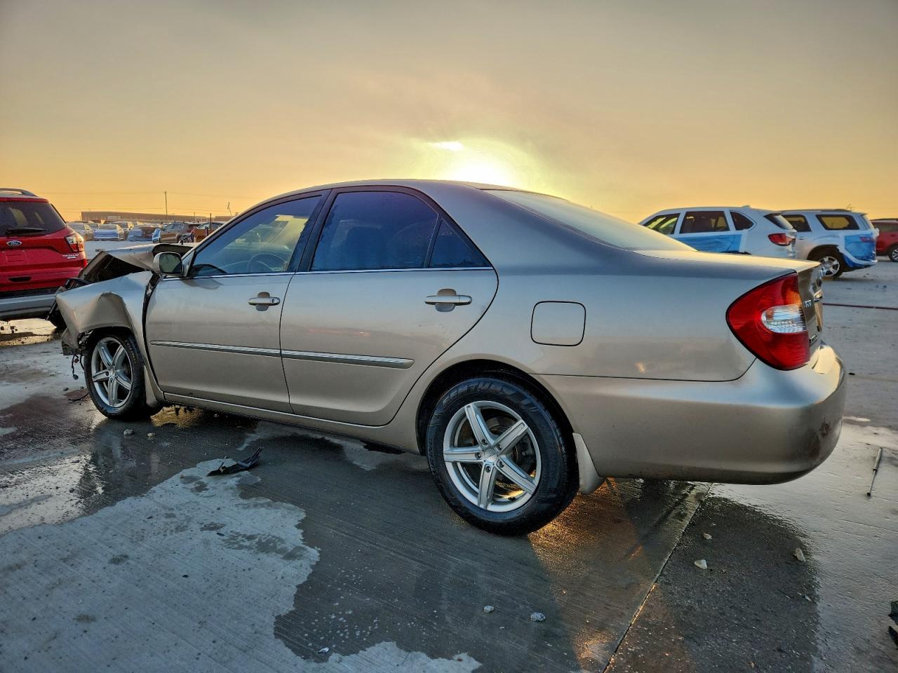 2002 TOYOTA CAMRY XLE V6 photo 2