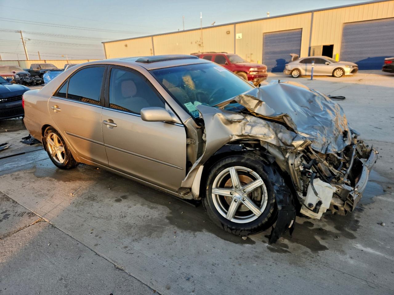 2002 TOYOTA CAMRY XLE V6 photo 4