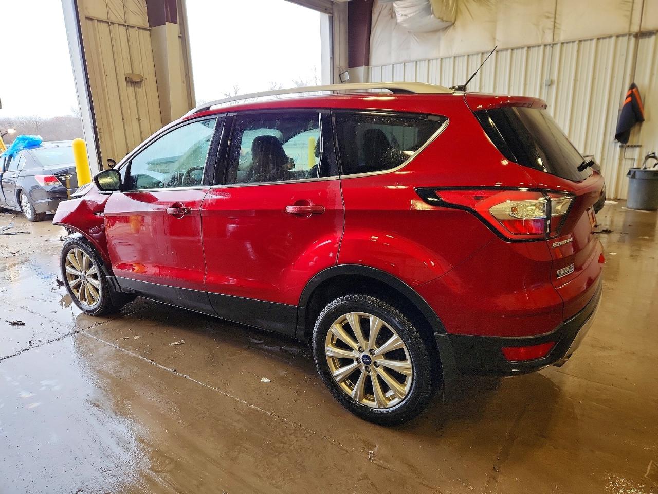 2017 FORD ESCAPE TITANIUM photo 2