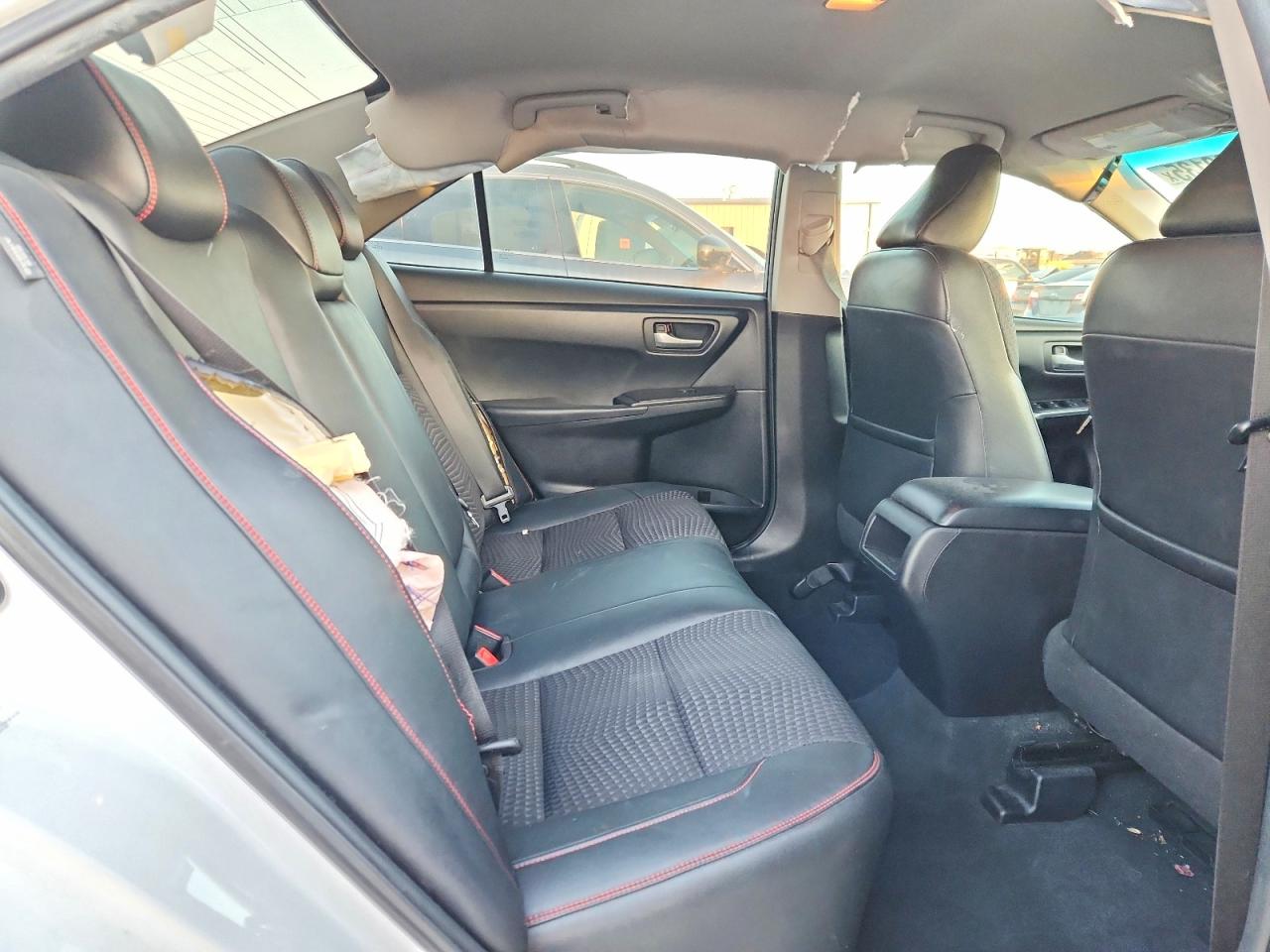 2015 TOYOTA CAMRY LE photo 10