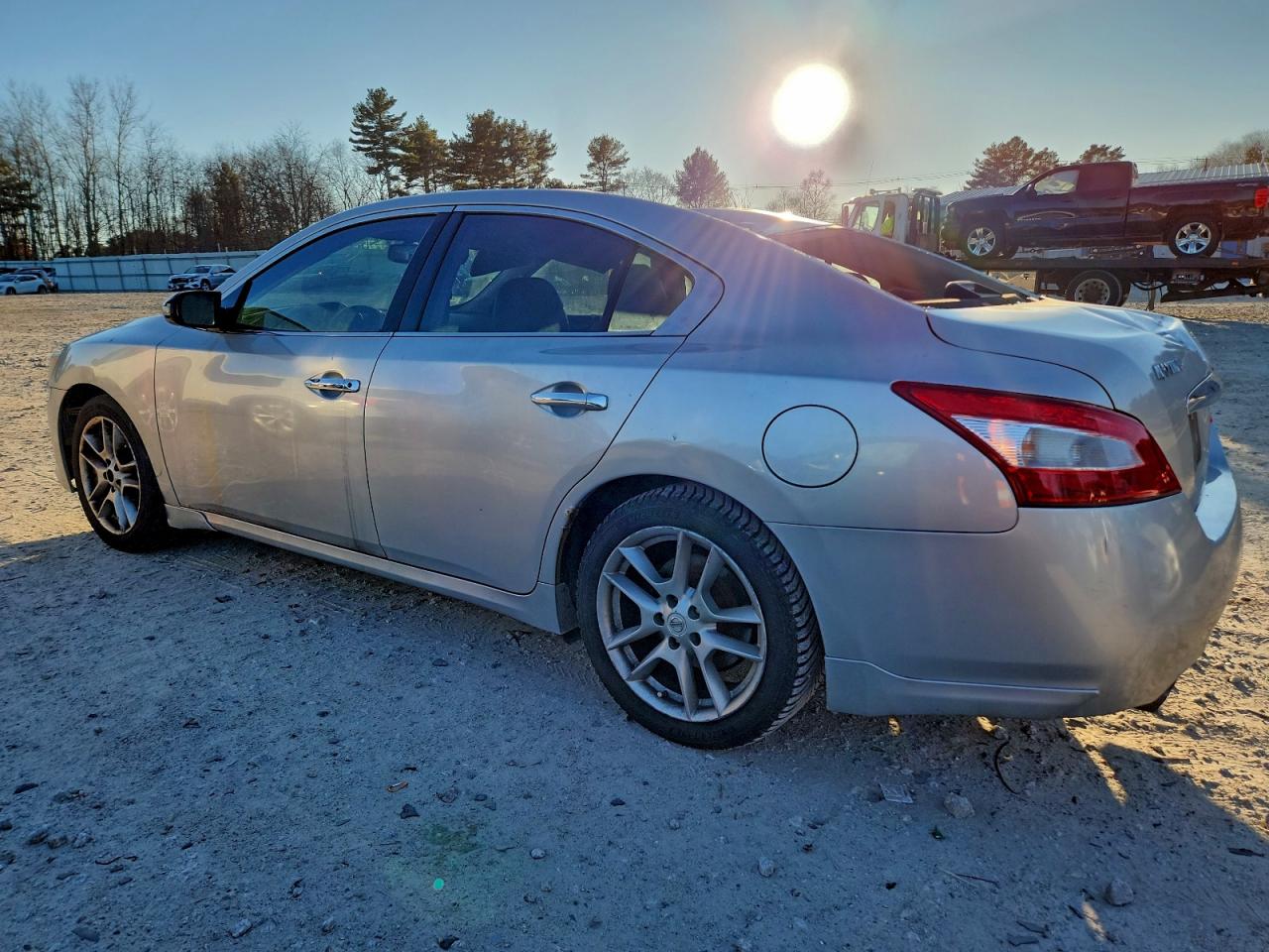 2010 NISSAN MAXIMA S photo 2