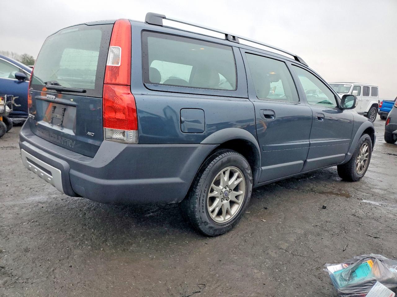 2007 VOLVO XC70 photo 3