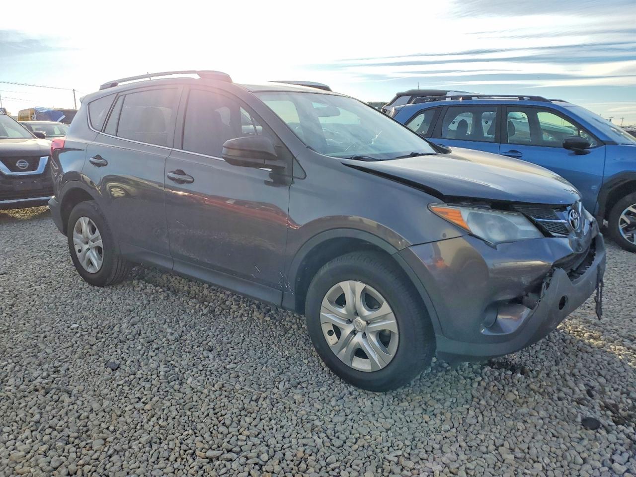2015 TOYOTA RAV4 LE photo 4
