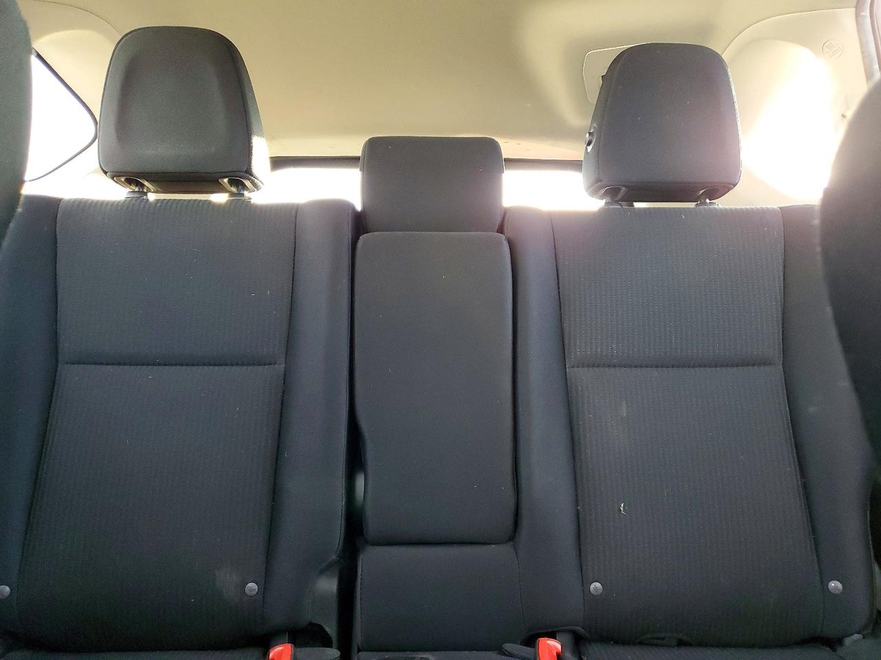 2015 TOYOTA RAV4 LE photo 10