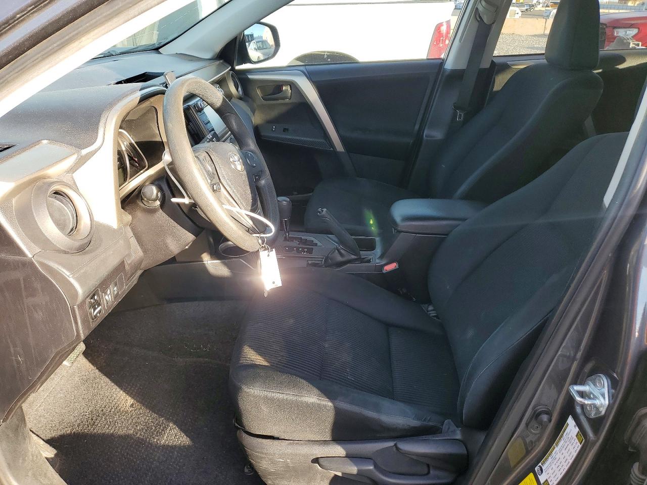 2015 TOYOTA RAV4 LE photo 7