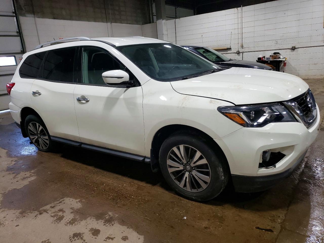 2017 NISSAN PATHFINDER S photo 4