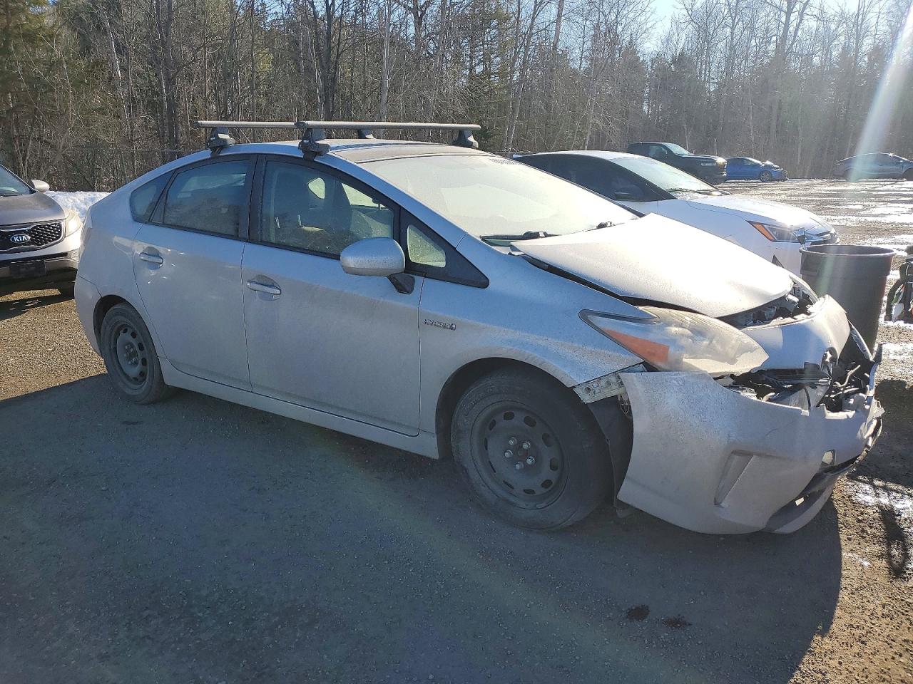 2015 TOYOTA PRIUS photo 4