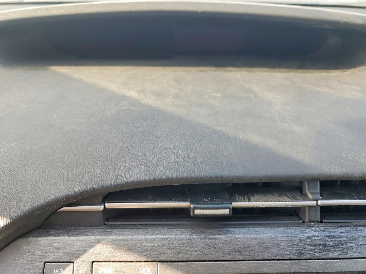 2015 TOYOTA PRIUS photo 9