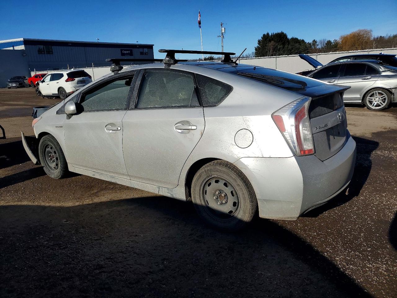 2015 TOYOTA PRIUS photo 2