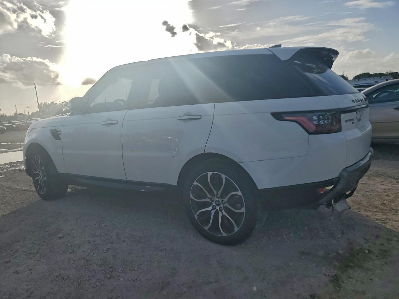 2021 LAND ROVER RANGE ROVER SPORT HSE SILVER EDITION photo 2