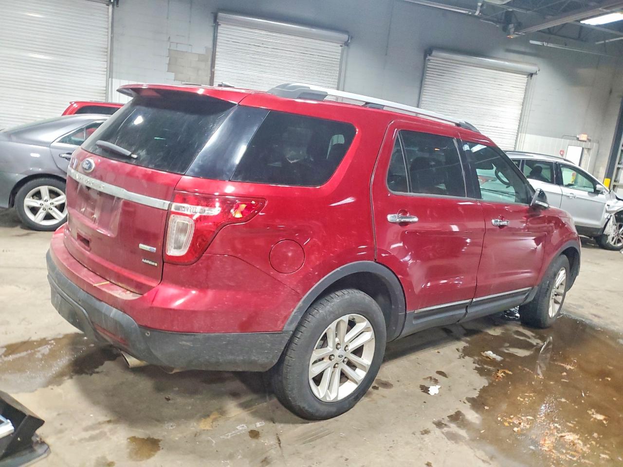 2014 FORD EXPLORER XLT photo 3