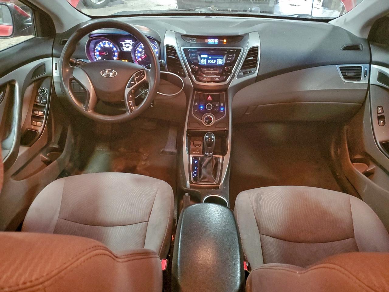 2015 HYUNDAI ELANTRA SE photo 8