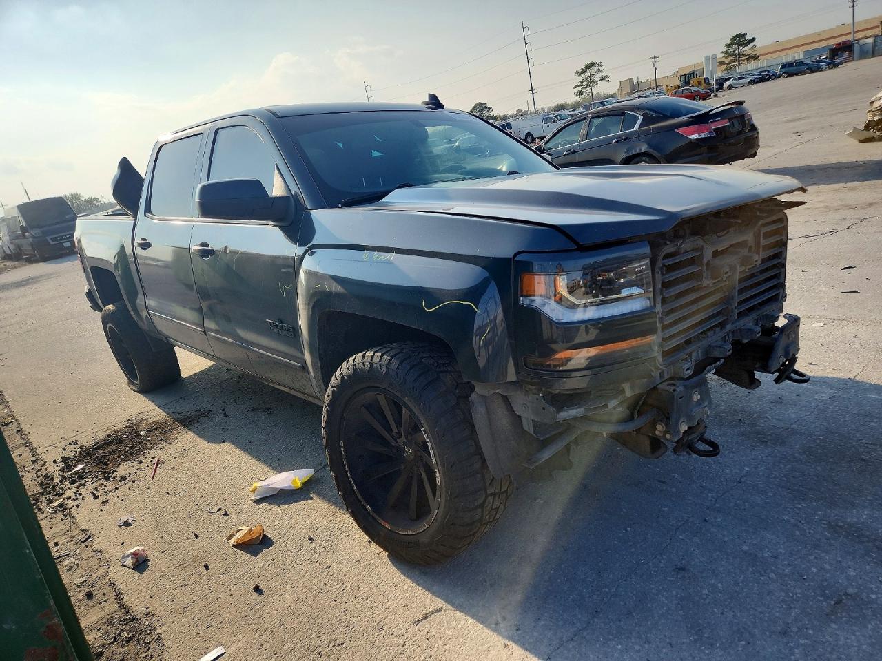 2018 CHEVROLET SILVERADO K1500 LT photo 4