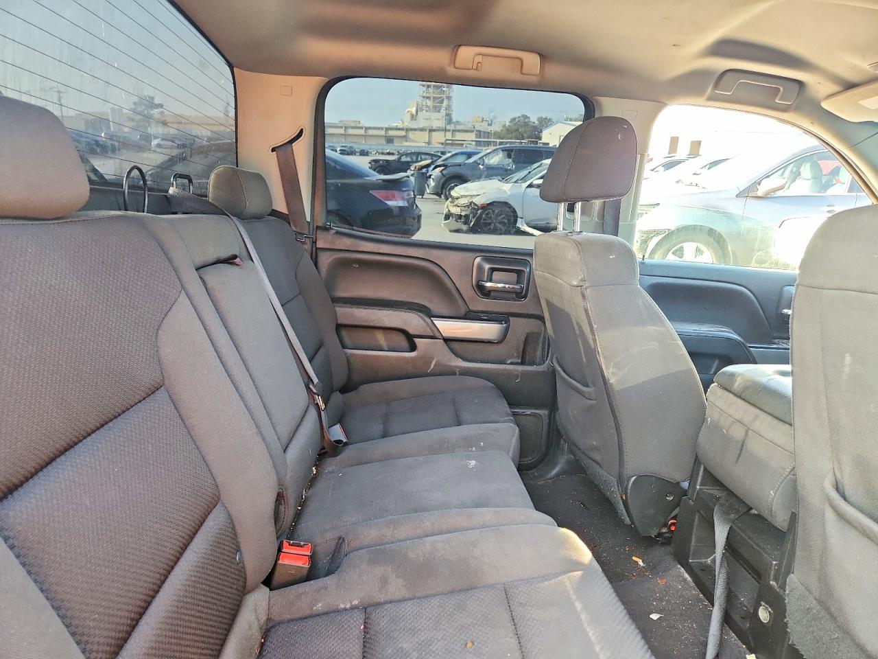 2018 CHEVROLET SILVERADO K1500 LT photo 10