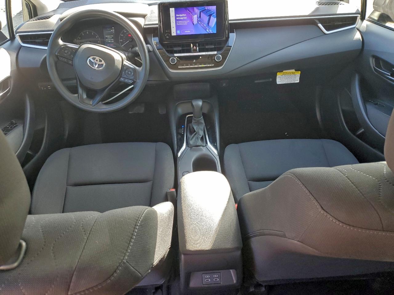 2024 TOYOTA COROLLA LE photo 8