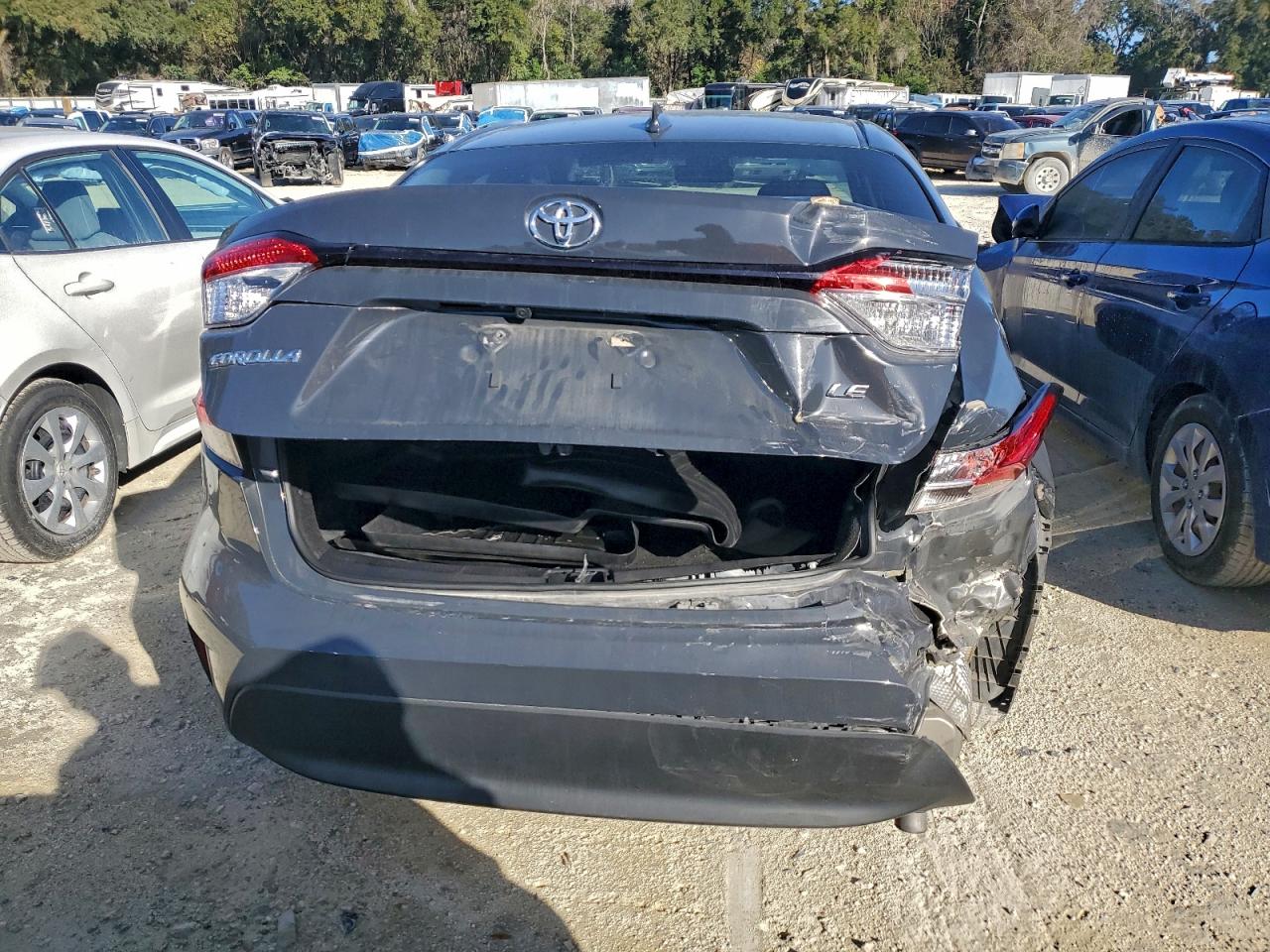 2024 TOYOTA COROLLA LE photo 6