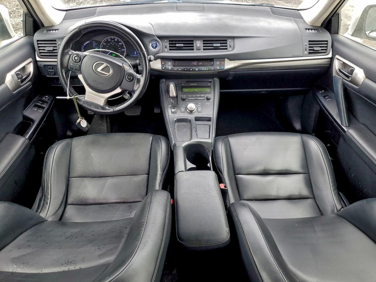 2016 LEXUS CT 200 photo 8