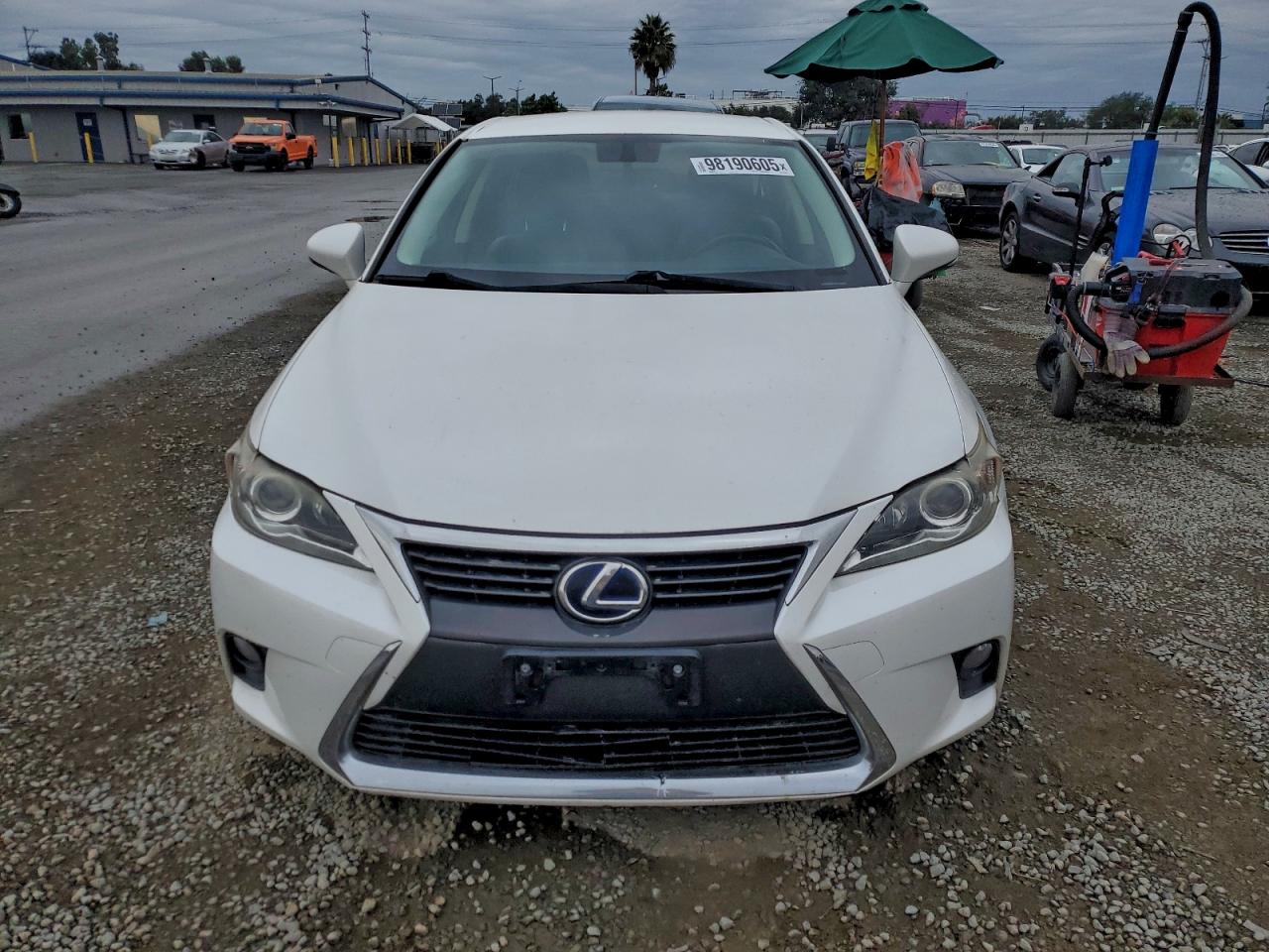 2016 LEXUS CT 200 photo 5