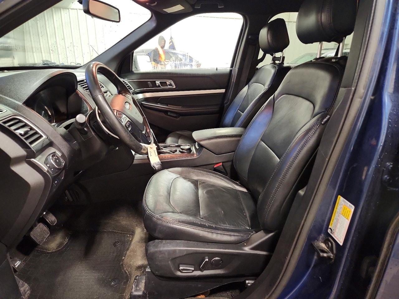 2017 FORD EXPLORER XLT photo 7