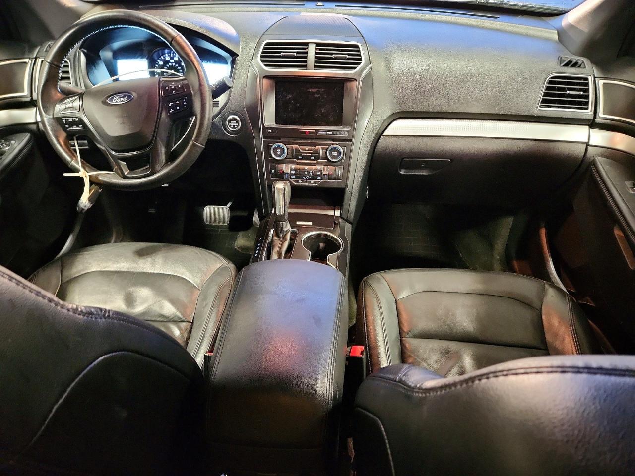 2017 FORD EXPLORER XLT photo 8