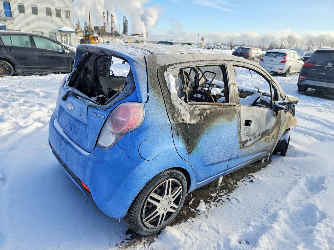 2015 CHEVROLET SPARK 1LT photo 3