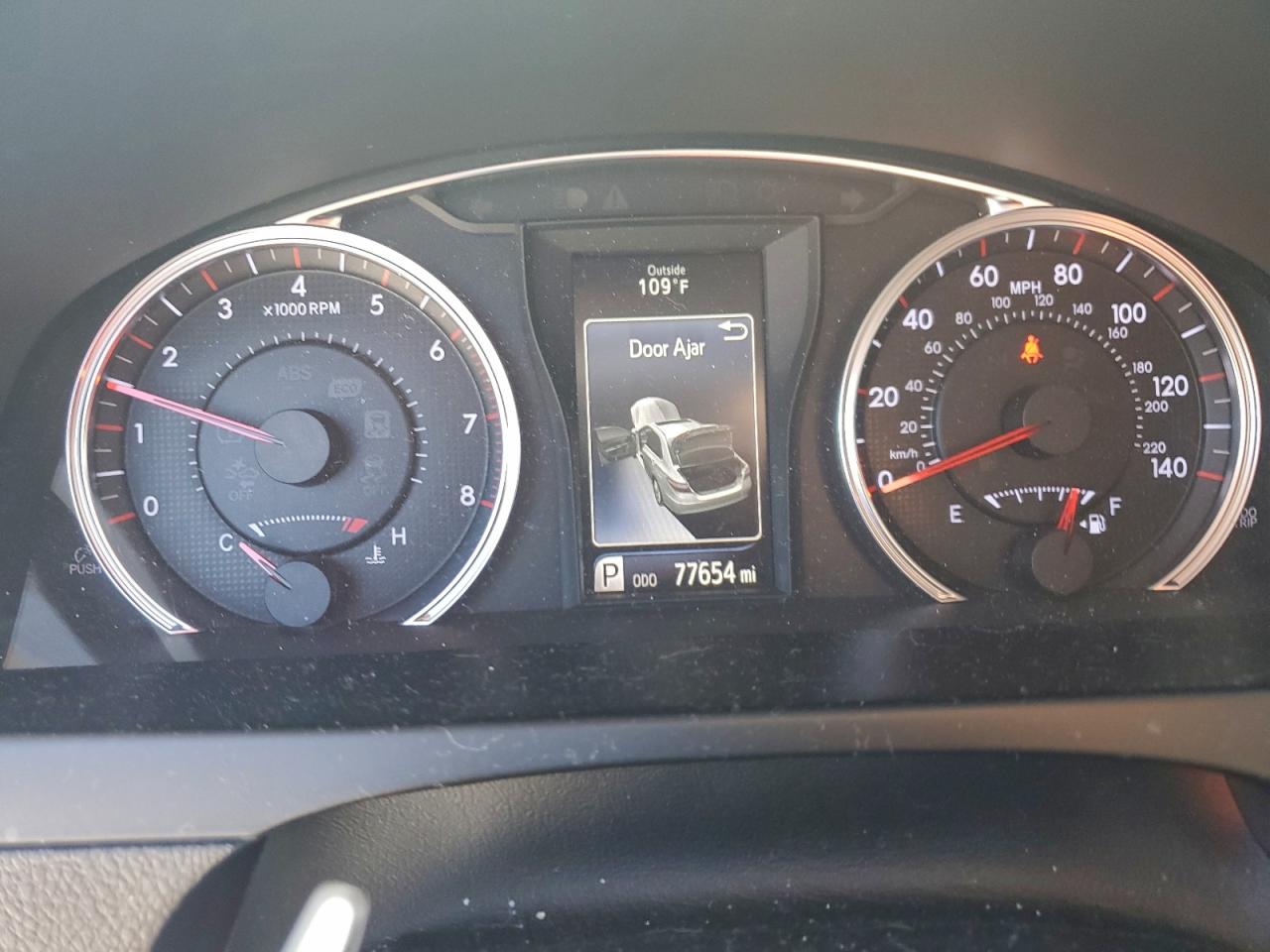 2017 TOYOTA CAMRY LE photo 9