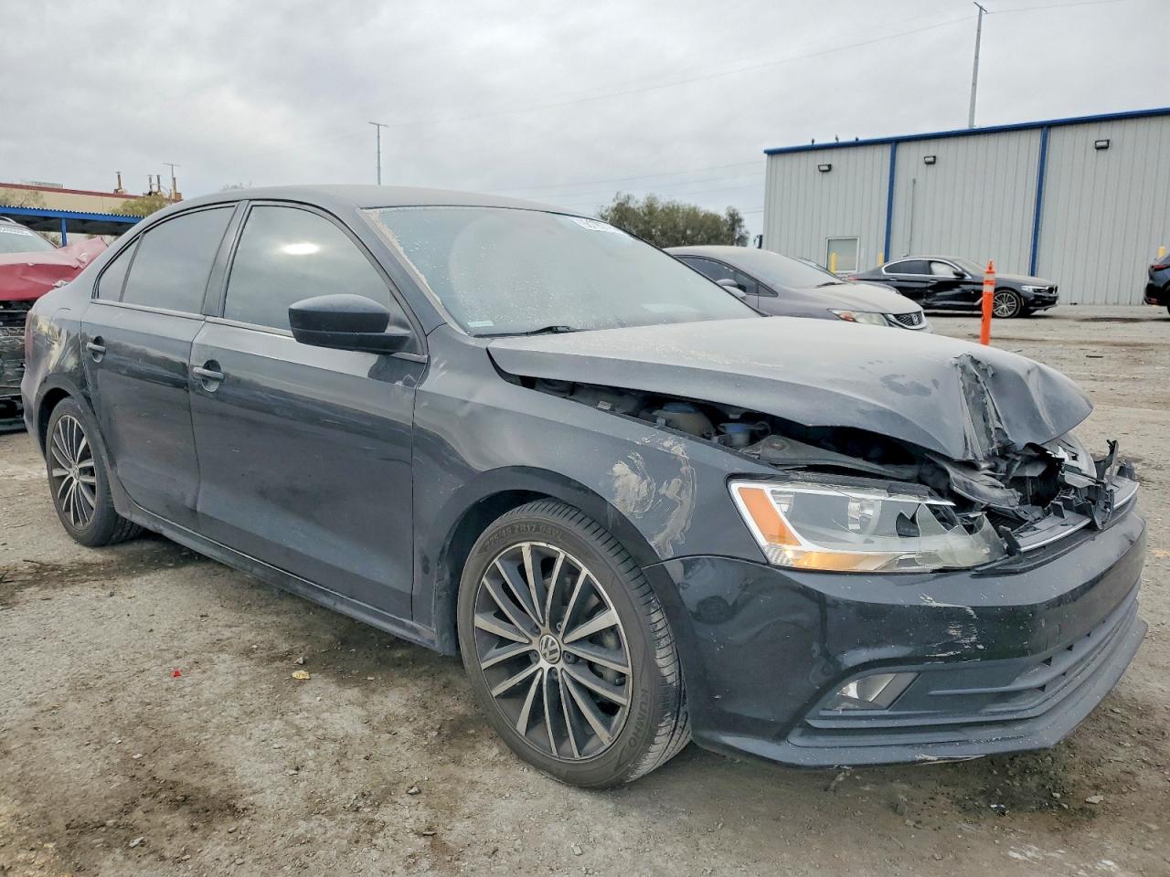 2016 VOLKSWAGEN JETTA SPORT photo 4