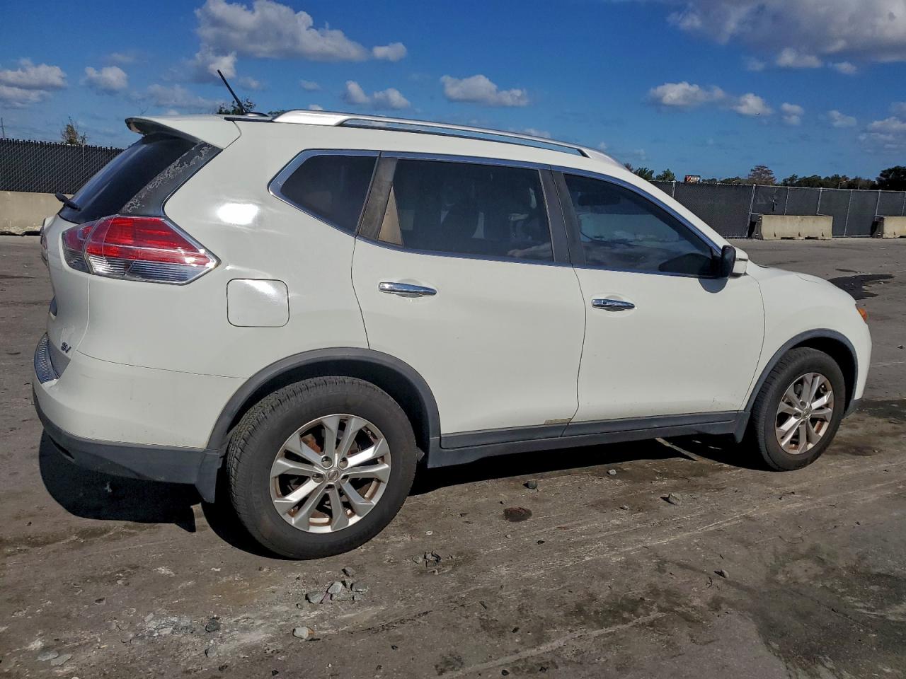 2016 NISSAN ROGUE S photo 3