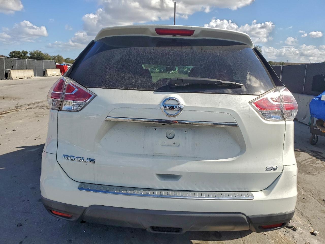 2016 NISSAN ROGUE S photo 6