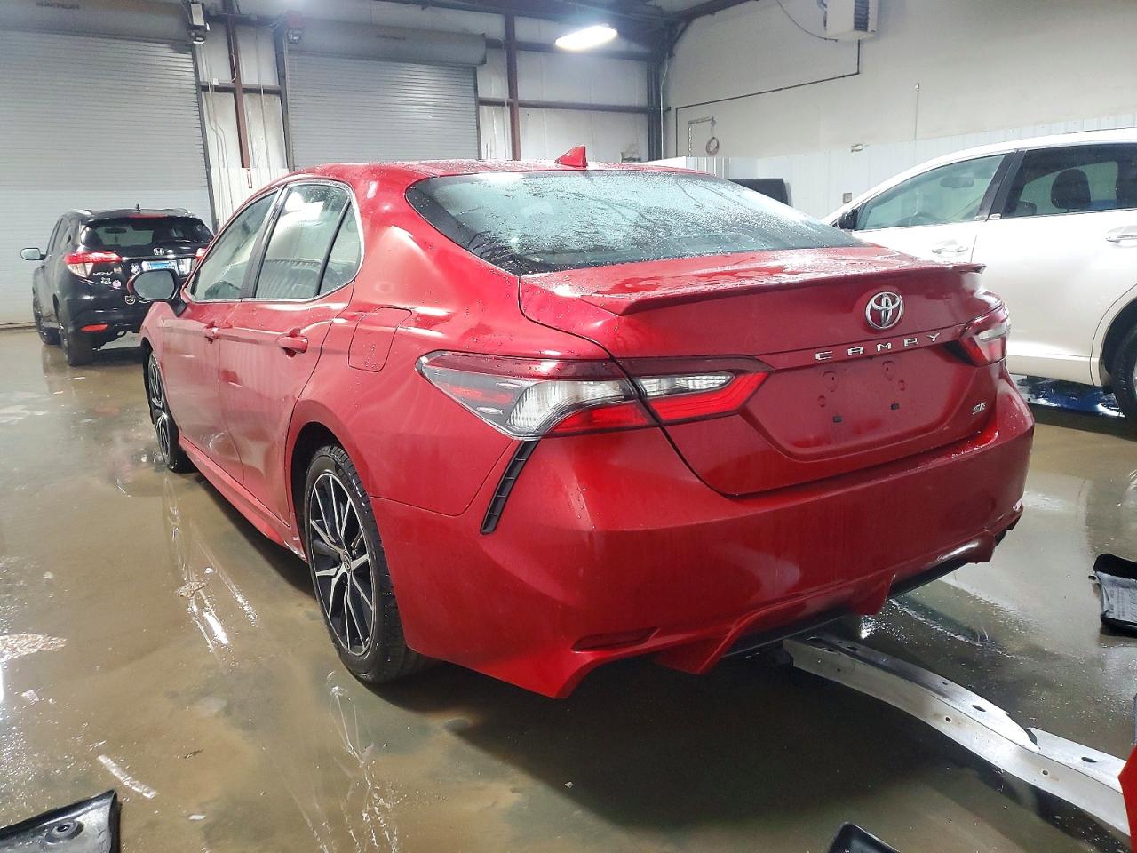 2021 TOYOTA CAMRY SE photo 2