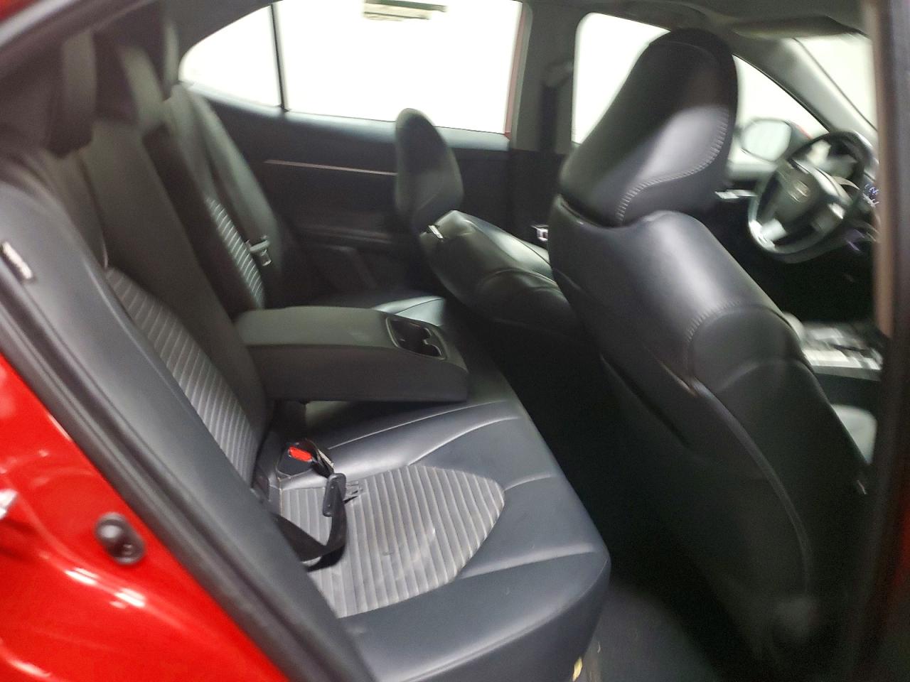 2021 TOYOTA CAMRY SE photo 10