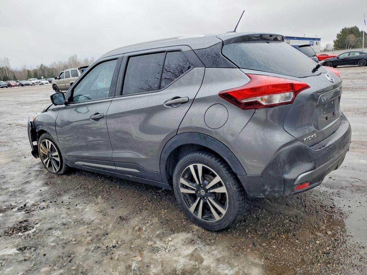 2019 NISSAN KICKS S photo 2