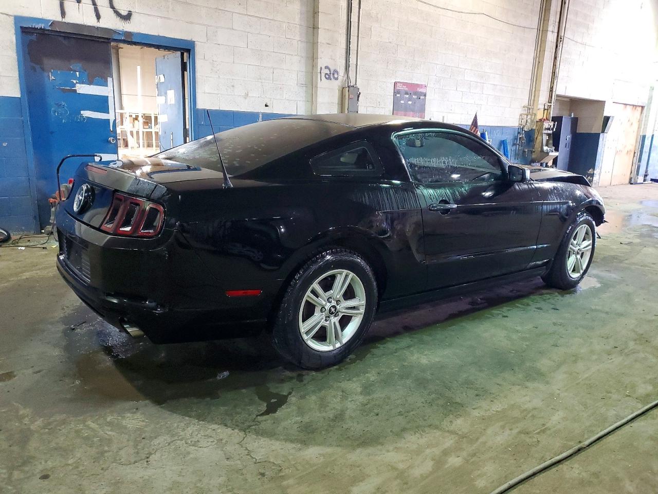 2014 FORD MUSTANG photo 3