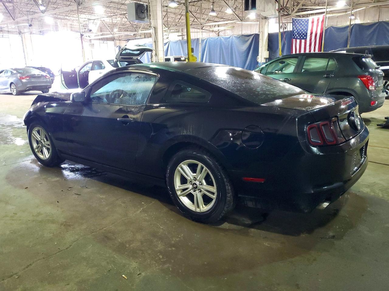 2014 FORD MUSTANG photo 2