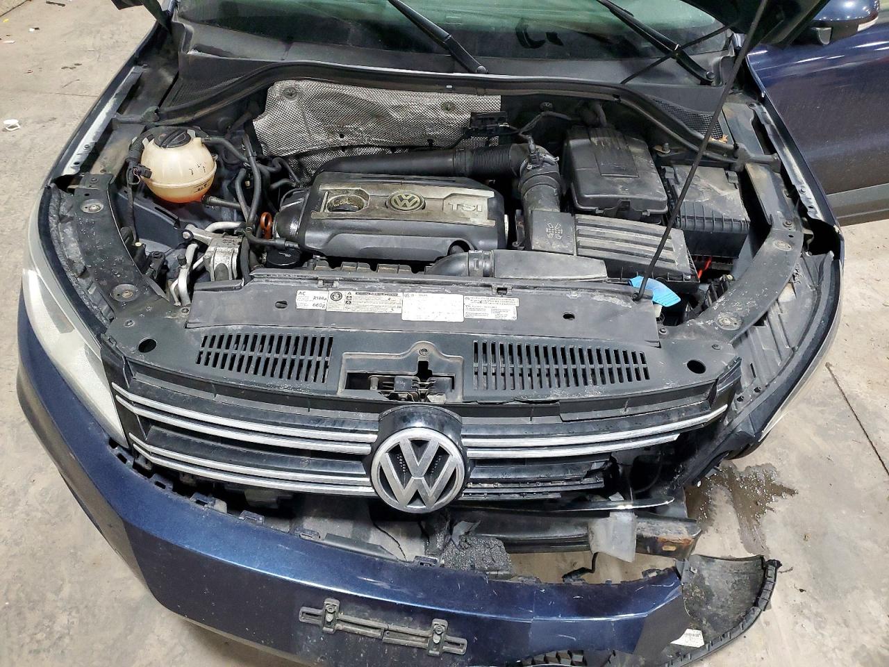 2013 VOLKSWAGEN TIGUAN S photo 12