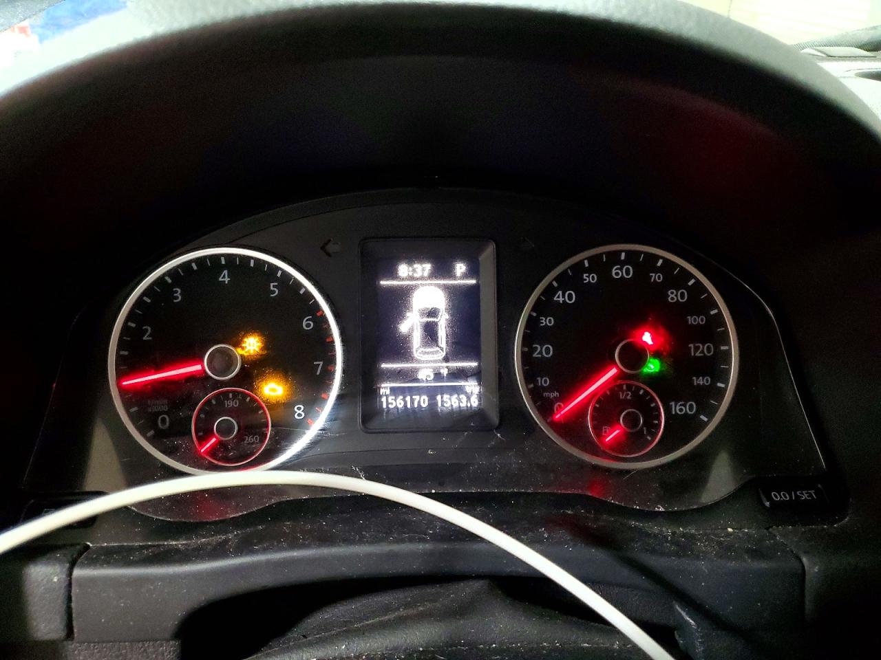 2013 VOLKSWAGEN TIGUAN S photo 9
